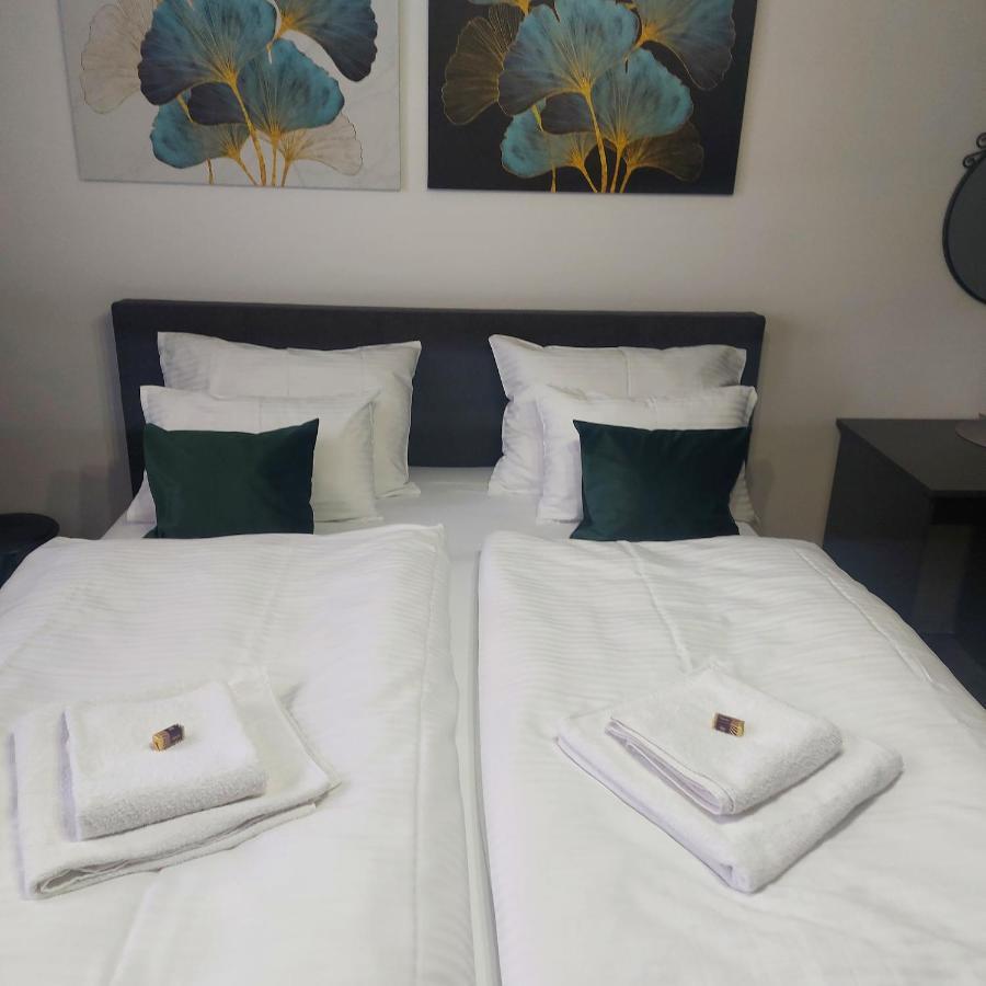Apartman Pozoriste Penthaus Banja Luka Esterno foto