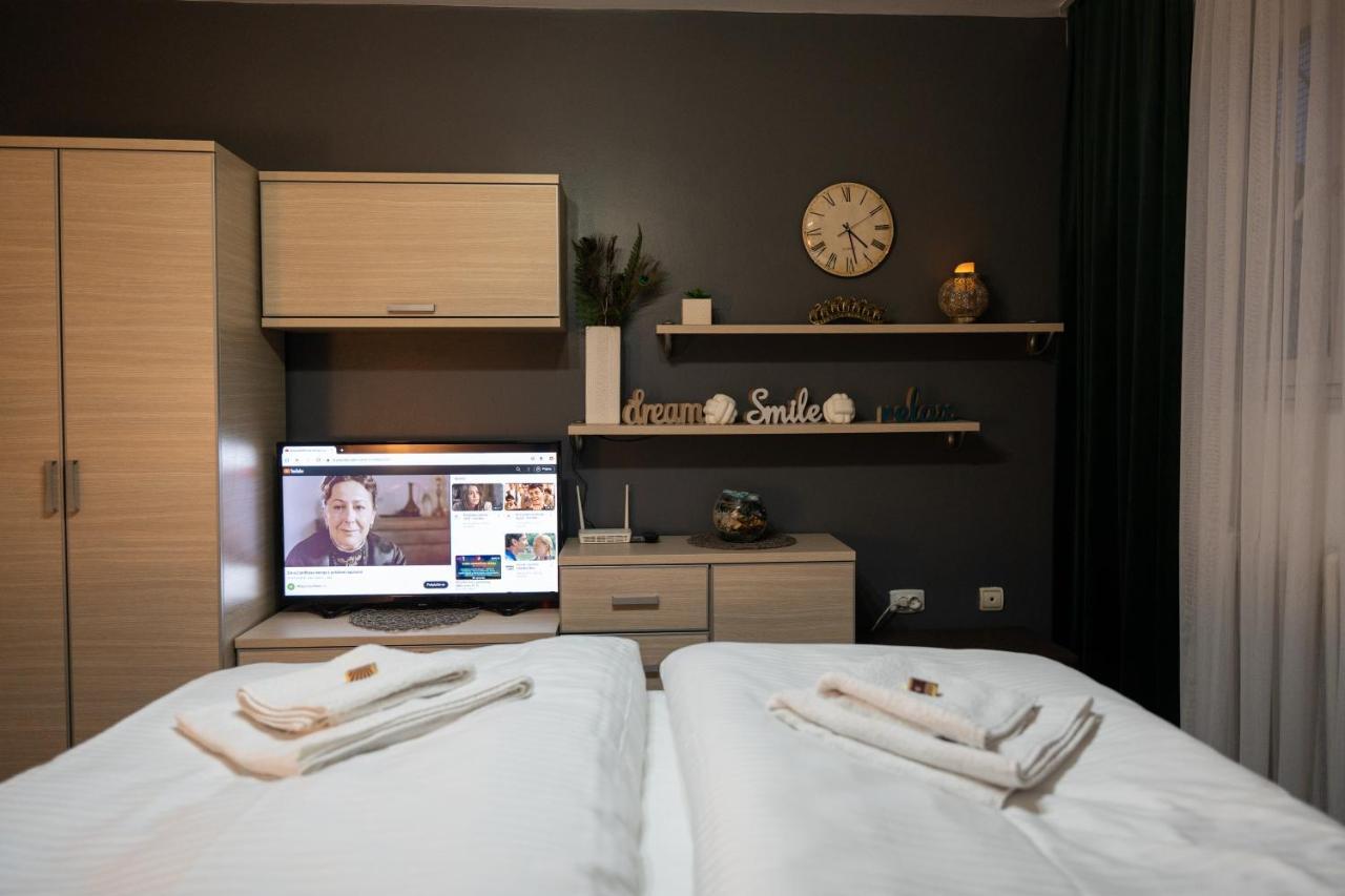 Apartman Pozoriste Penthaus Banja Luka Esterno foto