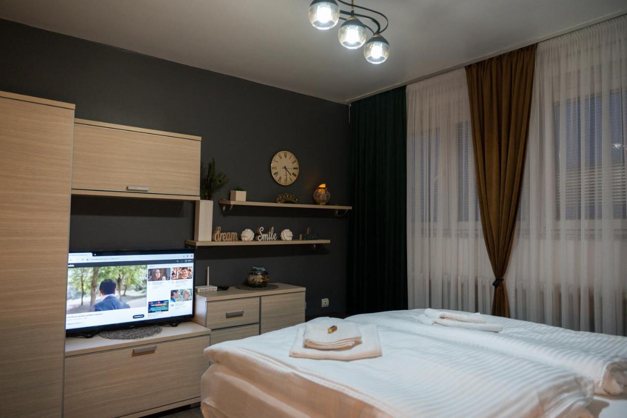 Apartman Pozoriste Penthaus Banja Luka Esterno foto